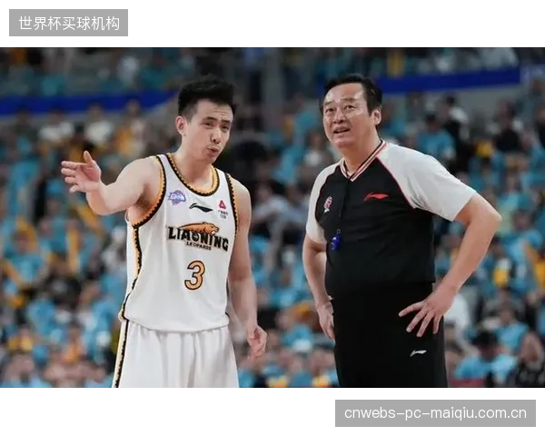 赵继伟凭借赛季稳定发挥再获认可，其攻防组织一体化能力仍是辽宁队基石。